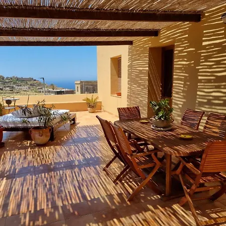 Dammuso Stelle E Luna Tatil Evi Scauri (Sicily)